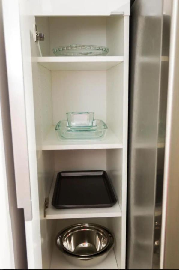 Modern Executive Suite I Complimentary Netflix & Parking! Edmonton Ngoại thất bức ảnh